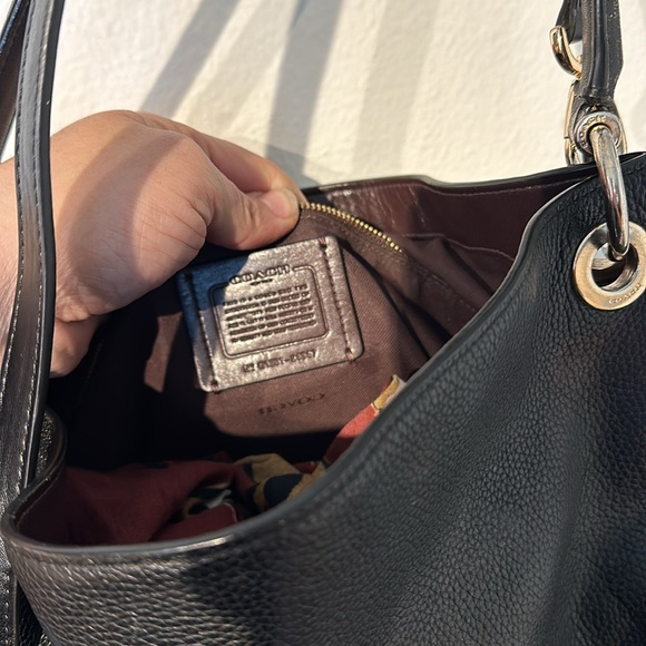 Coach 24947 Clarkson pebbled leather shoulder bag - Picture 3 of 17